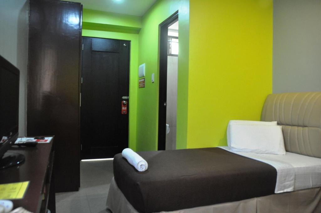 North Zen Basic Spaces Davao Room photo